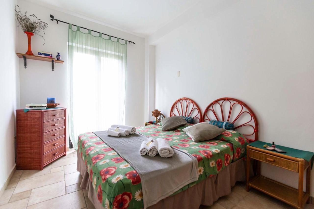 Villa Basilio Accommodation Ricadi Bagian luar foto