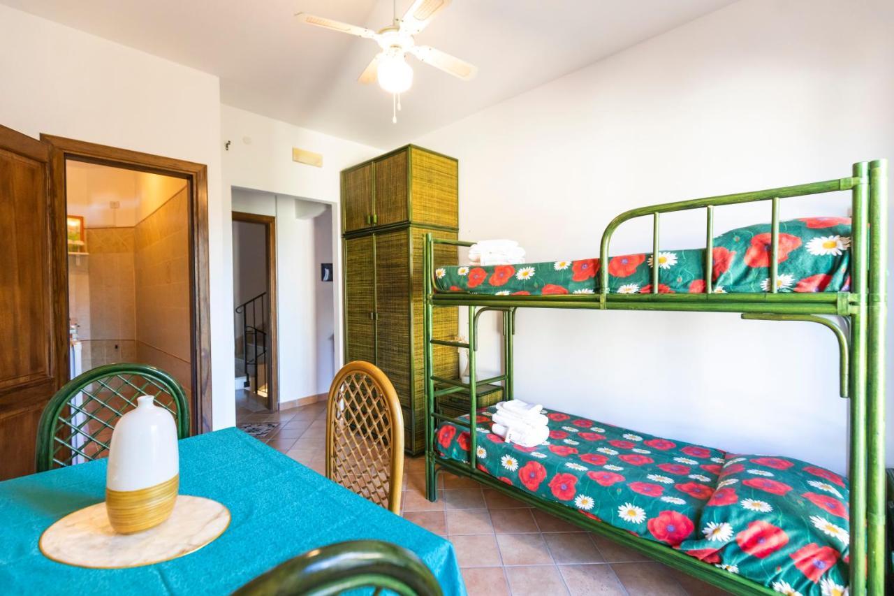 Villa Basilio Accommodation Ricadi Bagian luar foto